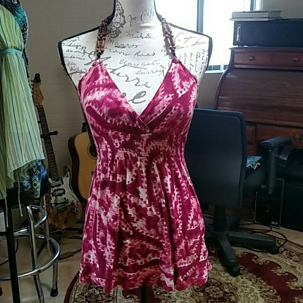 Guess v-neck wooden beaded halter top